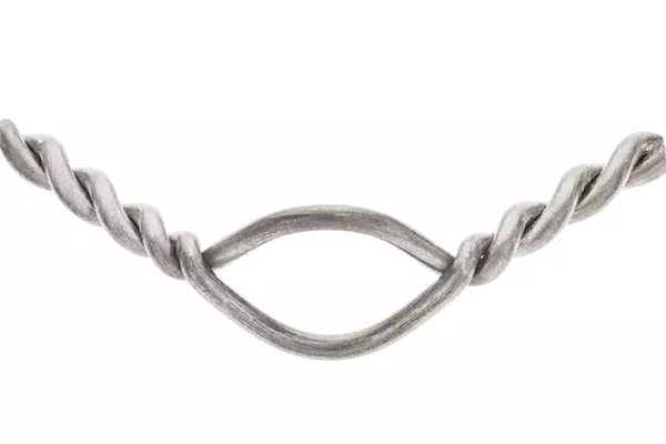 Marcatore del sito bioptico su sfondo bianco