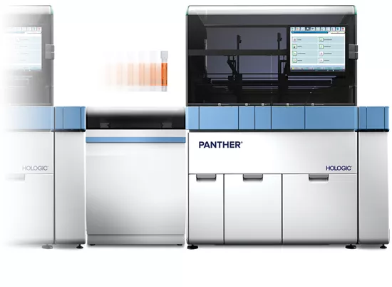 Panther Trax su sfondo bianco